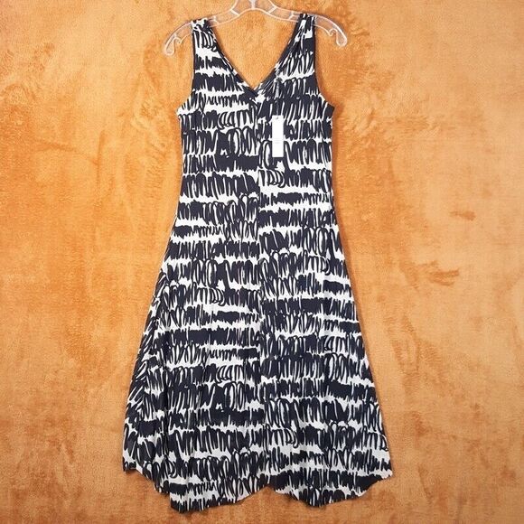 TAHARI Womens Dress Small Black White Fit Flare A-Line Sundress Midi Stretch - Picture 1 of 10